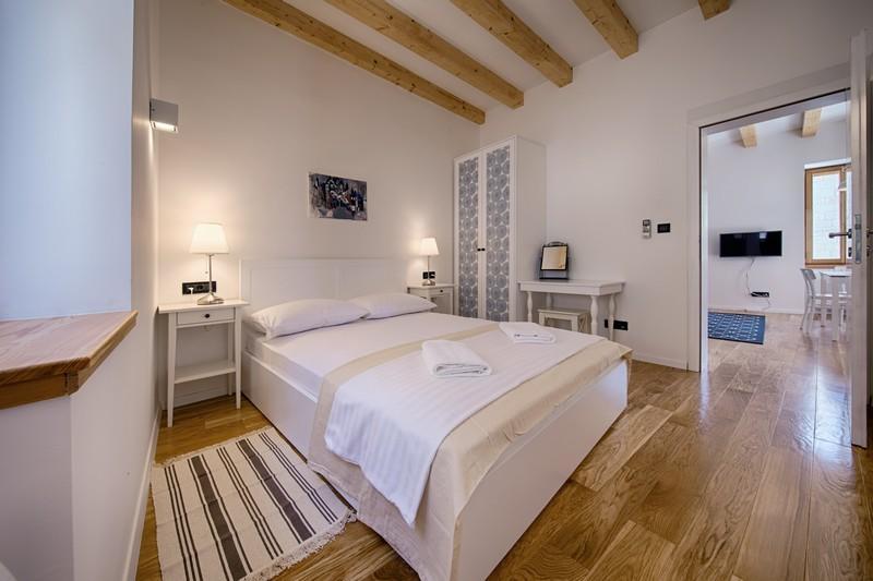 Komiža Apartments Villa Glorija מראה חיצוני תמונה