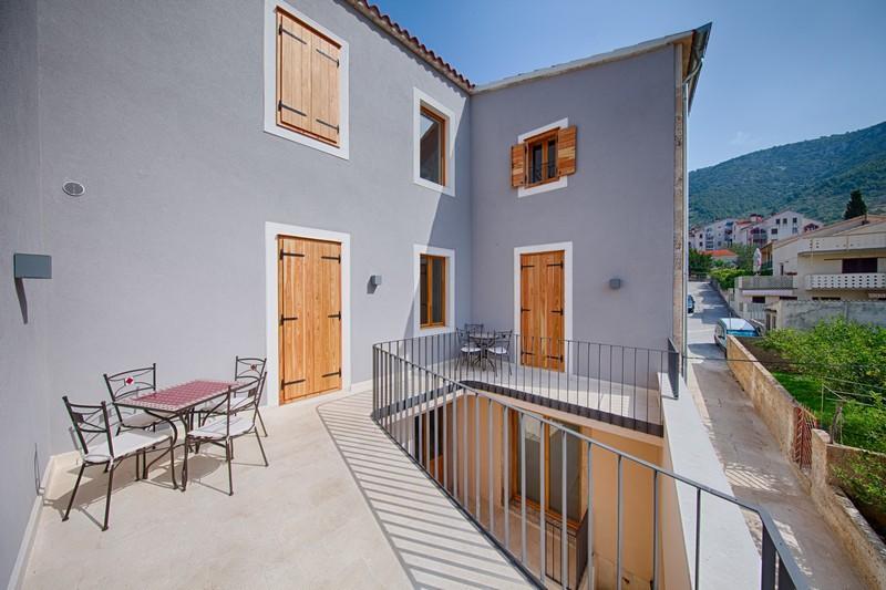 Komiža Apartments Villa Glorija מראה חיצוני תמונה